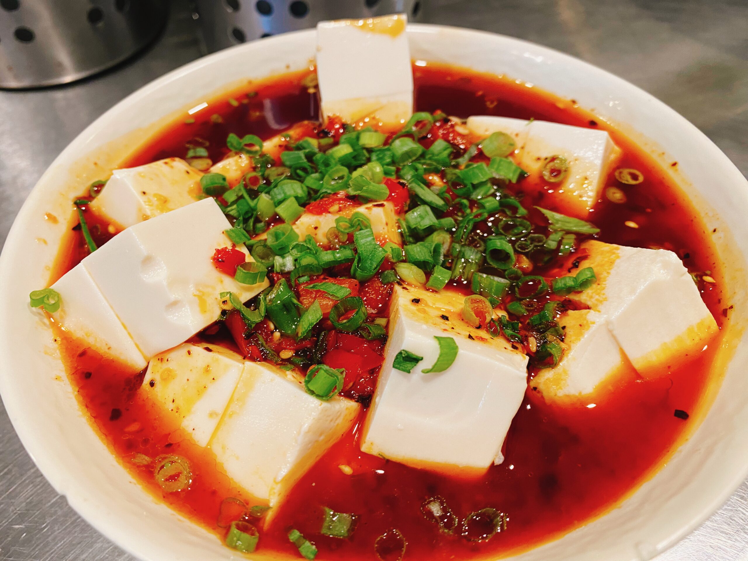 Green Onion VS Tofu 小葱拌豆腐